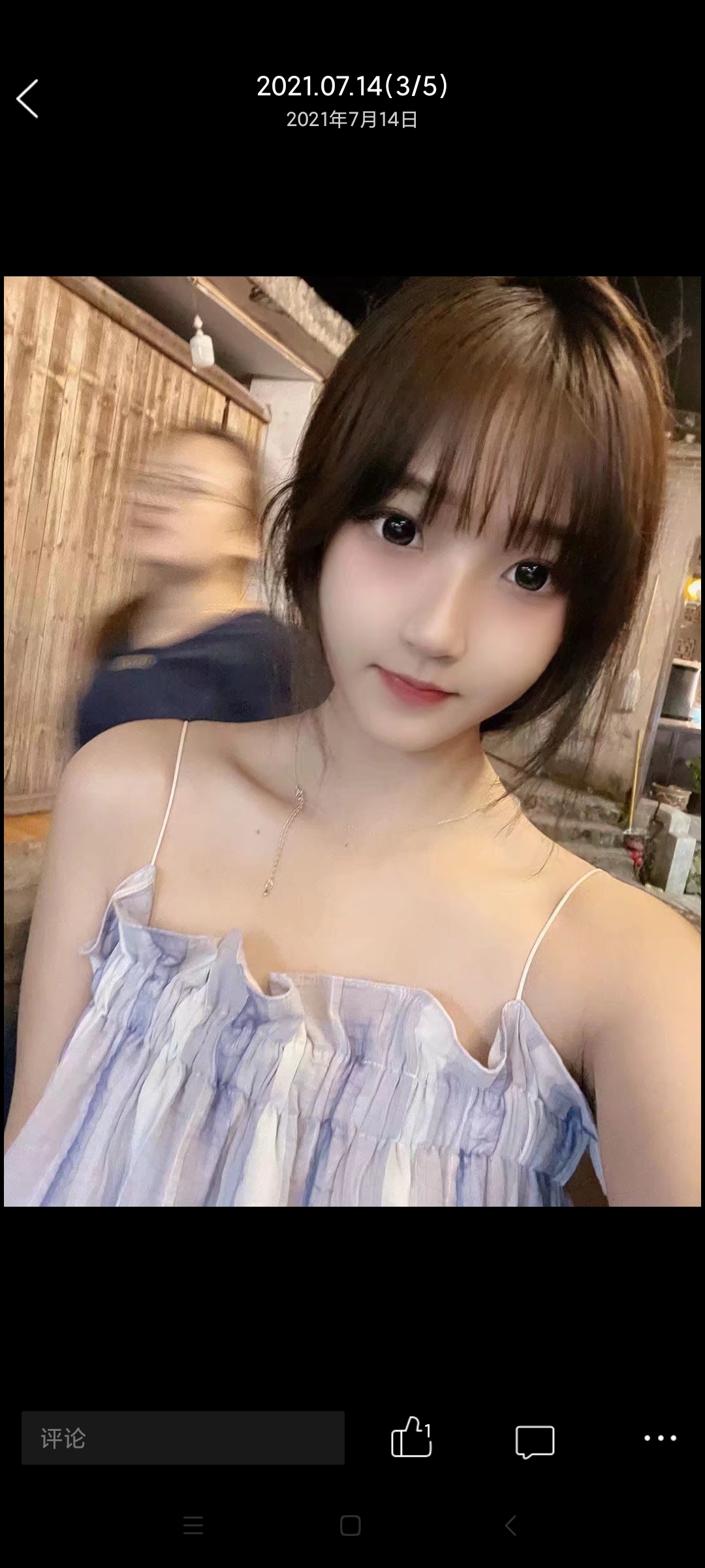 高颜值的嫩妹
